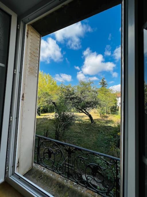 Grand F2 Proche Du Centre Ville. Châlons-en-Champagne Exteriör bild